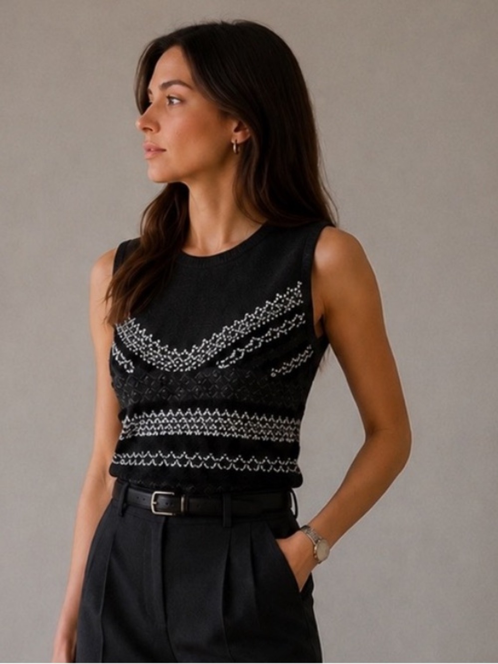 NWT Chelsea28 Embellished Sweater Vest. Gray.  Medium